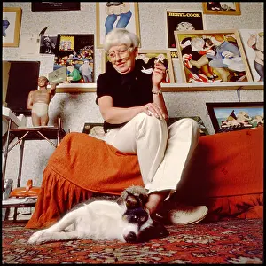 Distinctive: Beryl Cook - British artist