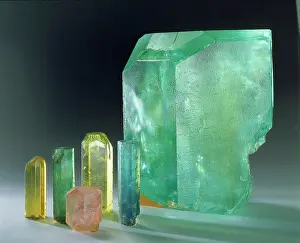 Cyclosilicate: Beryl crystals