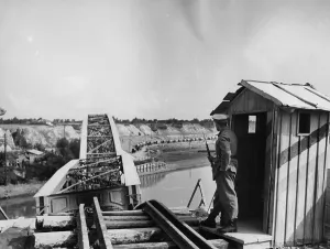 Lebensraum: Bessarabia German trek on the Prut, 1940