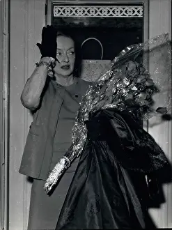 Buchholz: Bette Davis, American actress, in Rome for filming