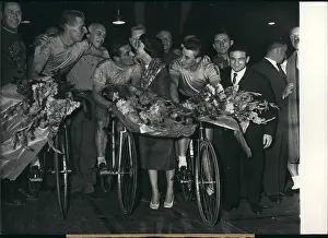 Mates: Bicycles - Cycling