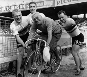Trois: Bicycles - Cycling