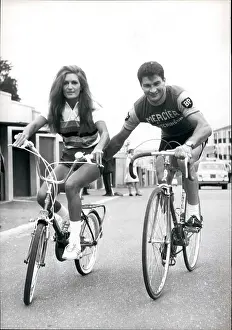 Chanson: Bicycles - Cycling