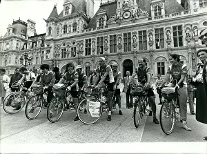 Bicyclists: Bicycles - Cycling