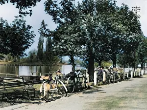 Datchet: BICYCLES BY THE THAMES