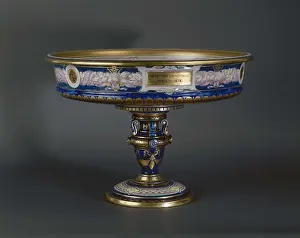 Sevres: Big dish on piedouche