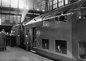 Operates: Bilevel streamlined steam train, 1936