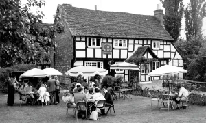 Billingshurst: Billingshurst, Ye Olde Six Bells c1960