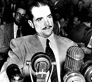 Billionaire: Billionaire Howard Hughes Dies at age 71