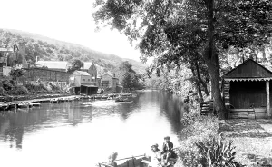 Bingley: Bingley, River Aire 1923