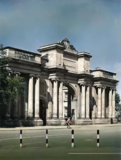 Gatehouses: BIRKENHEAD PARK GATEWAY