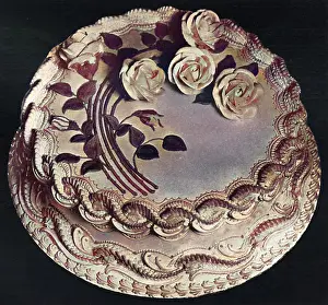 Tierd: Birthday Cake decorated with Roses