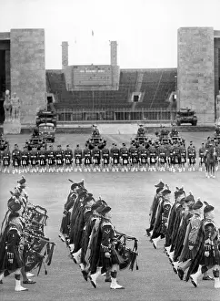 Maifeld: Birthday parade for the British queen in Berlin