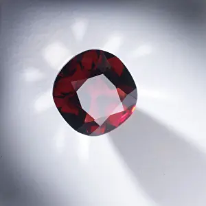 Nesosilicate: Birthstone Series: Garnet