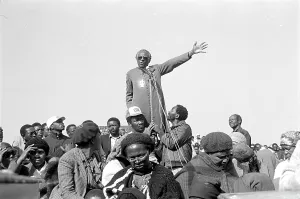 Thema: Bishop Desmond Tutu speaking against necklacing at