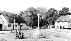 Cleeve: Bishops Cleeve, Kings Head, War Memorial and Post Office c19
