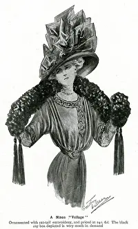 Ninon: Black mourning boa 1910