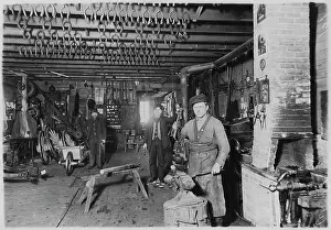Horseshoes: Blacksmith - Occupations - Labor