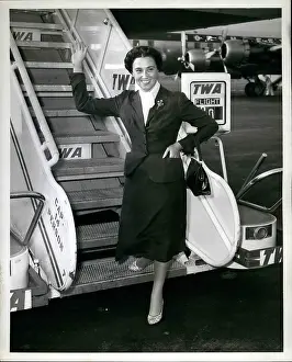 Herodes: Blanche Thebom, American opera singer, leaving New York