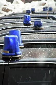 Ambulance: Blinking beacon lights, 2000