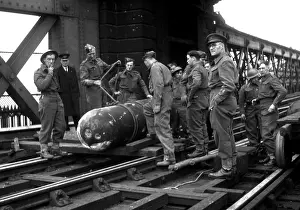 Hungerford: Blitz in London -- bomb disposal at Charing Cross