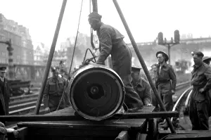 Hungerford: Blitz in London -- bomb disposal at Charing Cross