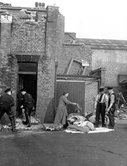 Salvaging: Blitz in London -- Cavendish Road, Balham, WW2