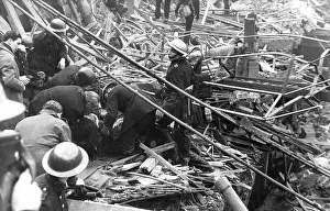 Extricating: Blitz in London -- extricating a casualty, WW2