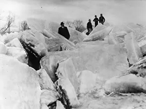 Floes: Blocked floes on the Ohio-River