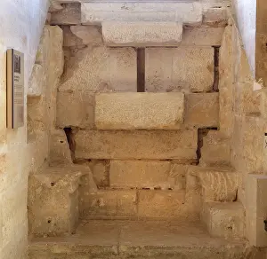 Donjon: Blocked window, Keep, Chateau de Vincennes, Ile