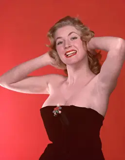 Strategically: BLONDE BOMBSHELL 1950S