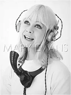 Mouthpiece: BLONDE GIRL/SWITCHBOARD