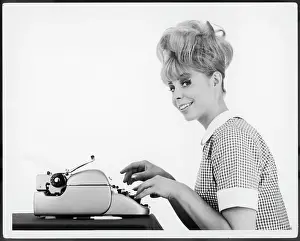 Typists: BLONDE TYPIST 1960S