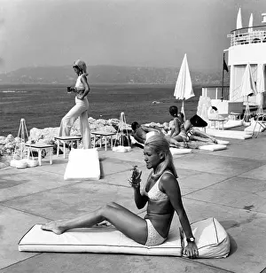 Sunbed: BLONDES, JUAN LES PINS