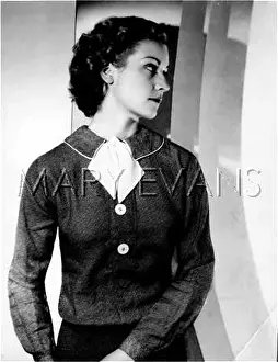 Diagonally: BLOUSE WITH BOW 1937