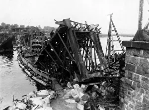 Orte: Blown rail bridge in Ukraine, 1915