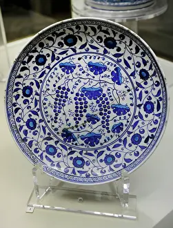 1530: Blue and white plate with turquoise, 1530-1545. Iznik
