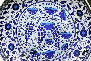 1530: Blue and white plate with turquoise, 1530-1545. Iznik