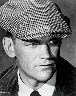 Waldo: Bo Svenson - actor