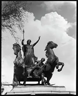Thornycroft: BOADICEA STATUE