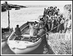Boarding: BOARDING A MOTOR BOAT