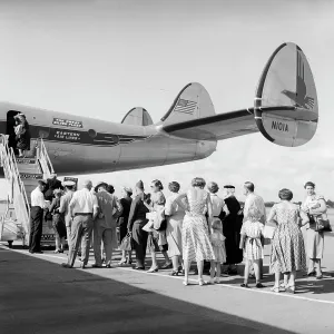Bau001: Boarding a plane