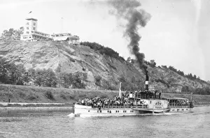 Barrandov: Boat floats up Vltava River