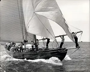 Yawl: Boat Racing