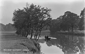 Derwent: Boating on the Derwent River