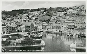 Mevagissey: Boats in the harbour at Mevagissey, Cornwall