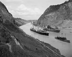 Culebra: Boats move through Panama Canal at the Culebra ?