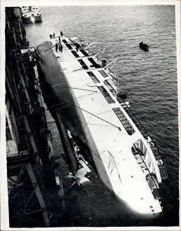 Smouldering: Boats - Sailing - Ships