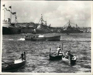 Gambia: Boats - Sailing - Ships