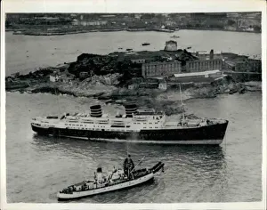 Aground: Boats - Sailing - Ships